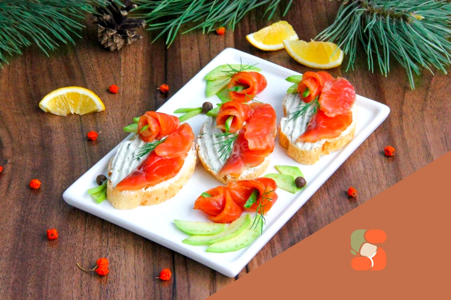 Бутерброди з авокадо червоною рибою та сирним сиром