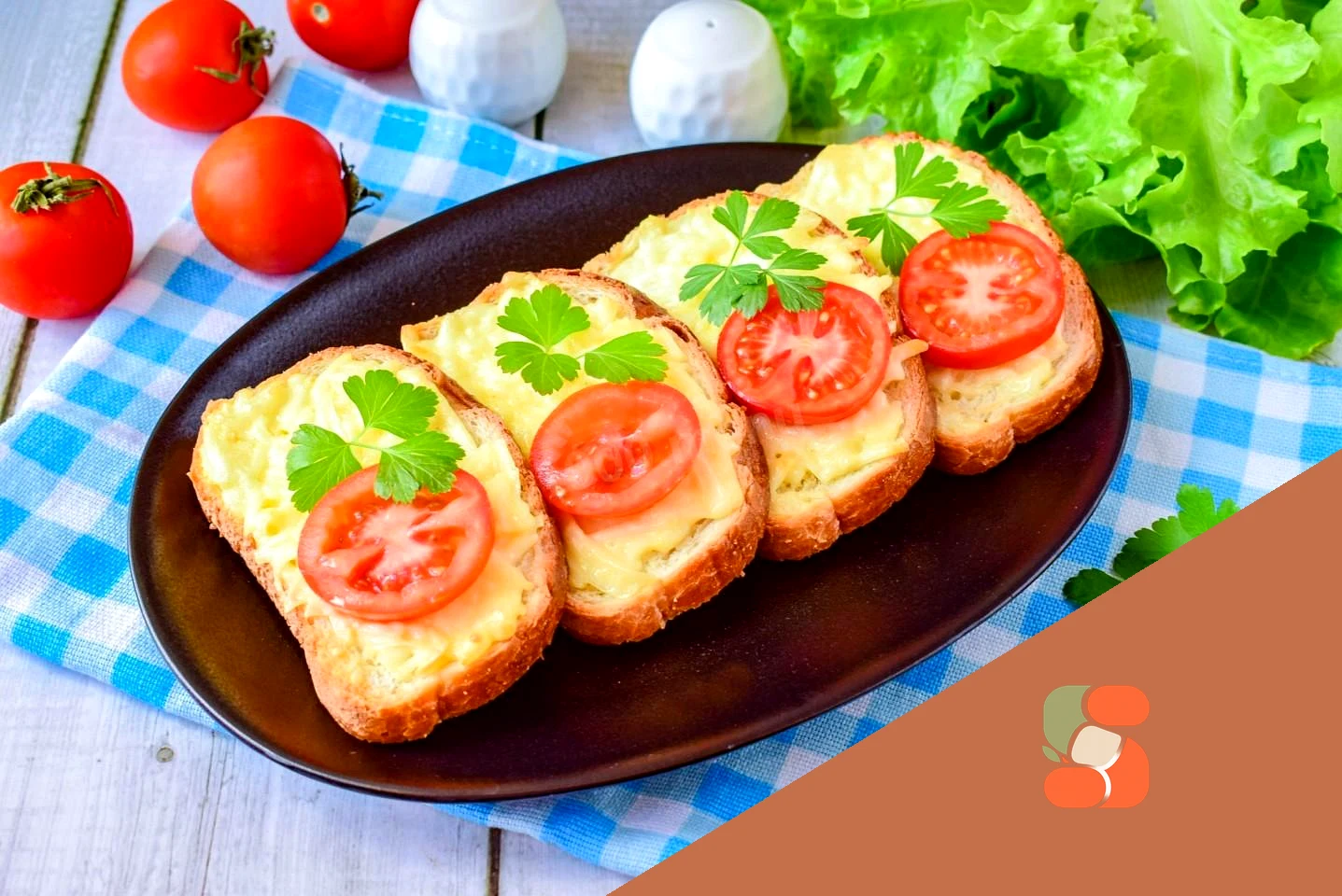 Бутерброди з плавленим сиром та часником