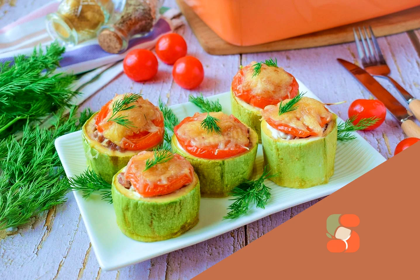 Кабачки кружальцями в духовці з фаршем та сиром