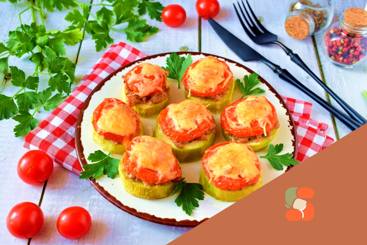 Кабачки в духовці з фаршем та помідорами