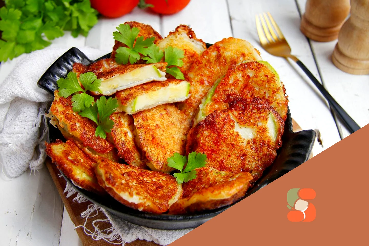 Кабачки в клярі із сиром на сковороді