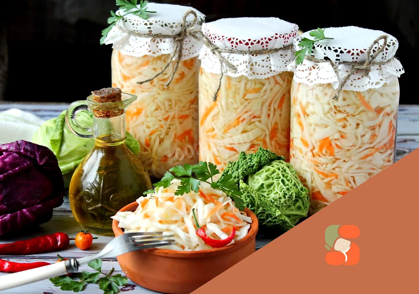 Капуста быстрого приготовления с горячим рассолом и уксусом