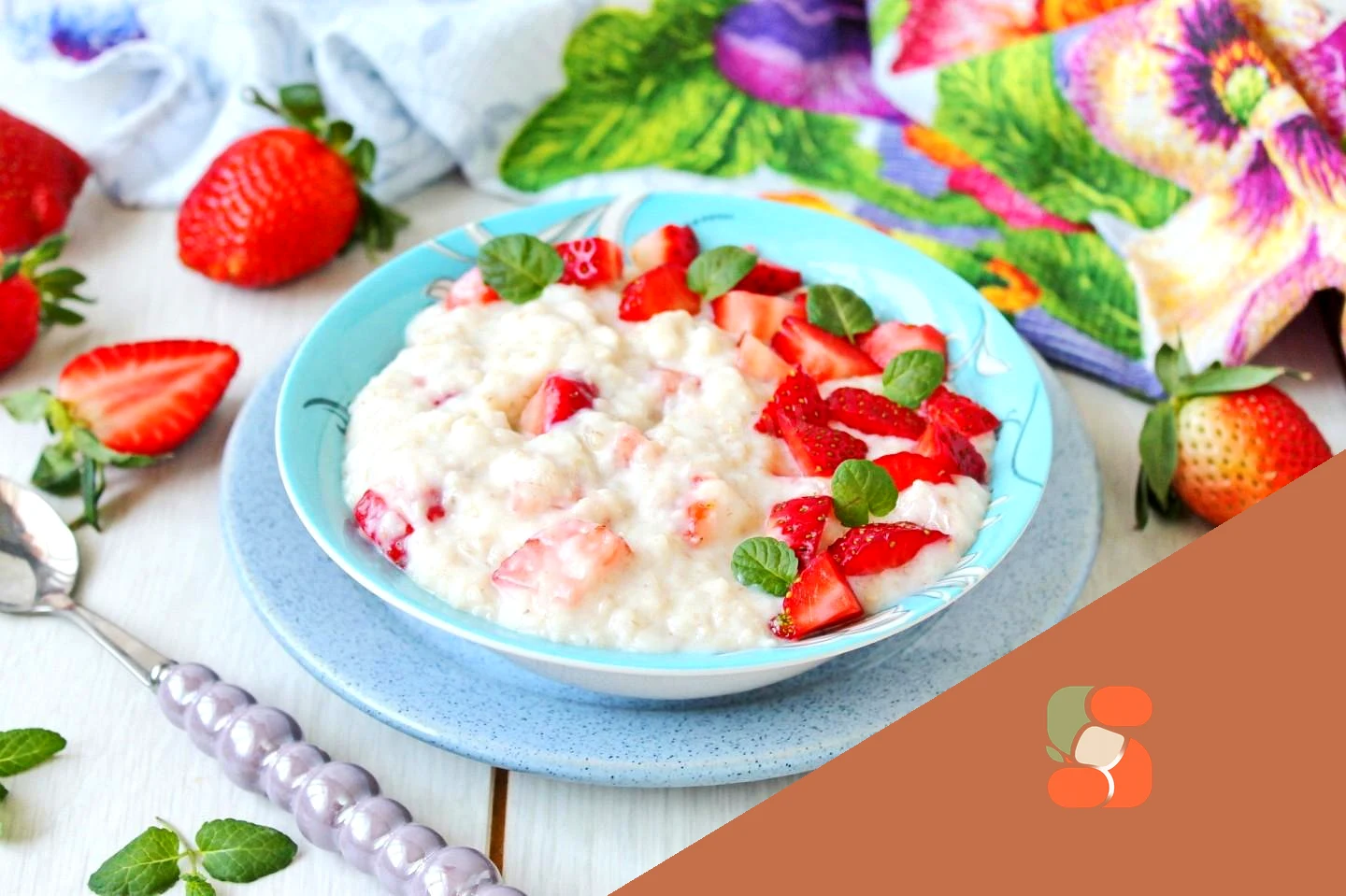 Каша з полуницею