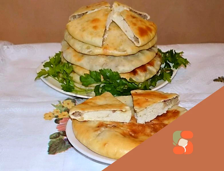 Хачапурі з м'ясом