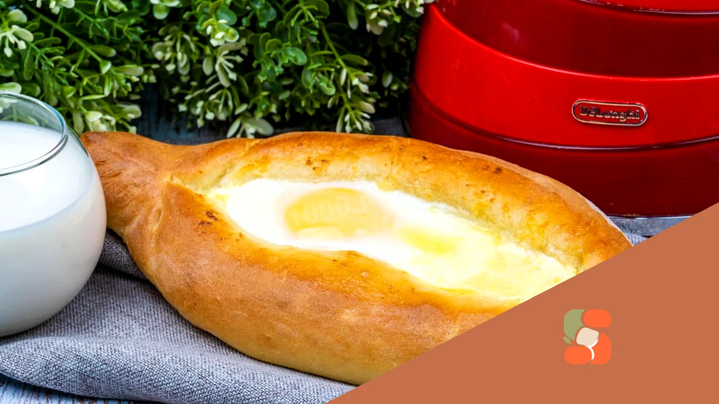 Хачапурі з яйцем у духовці