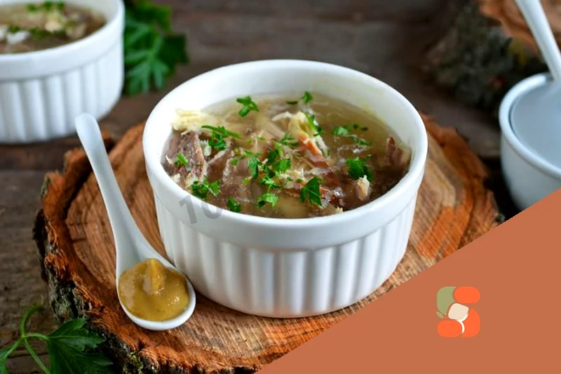 Холодець з м'ясом птиці до новорічного столу