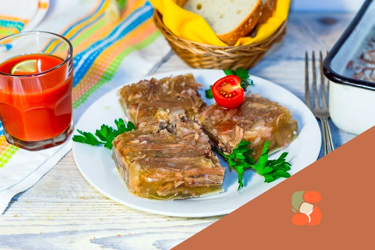 Холодець зі свинячих ніжок та яловичини