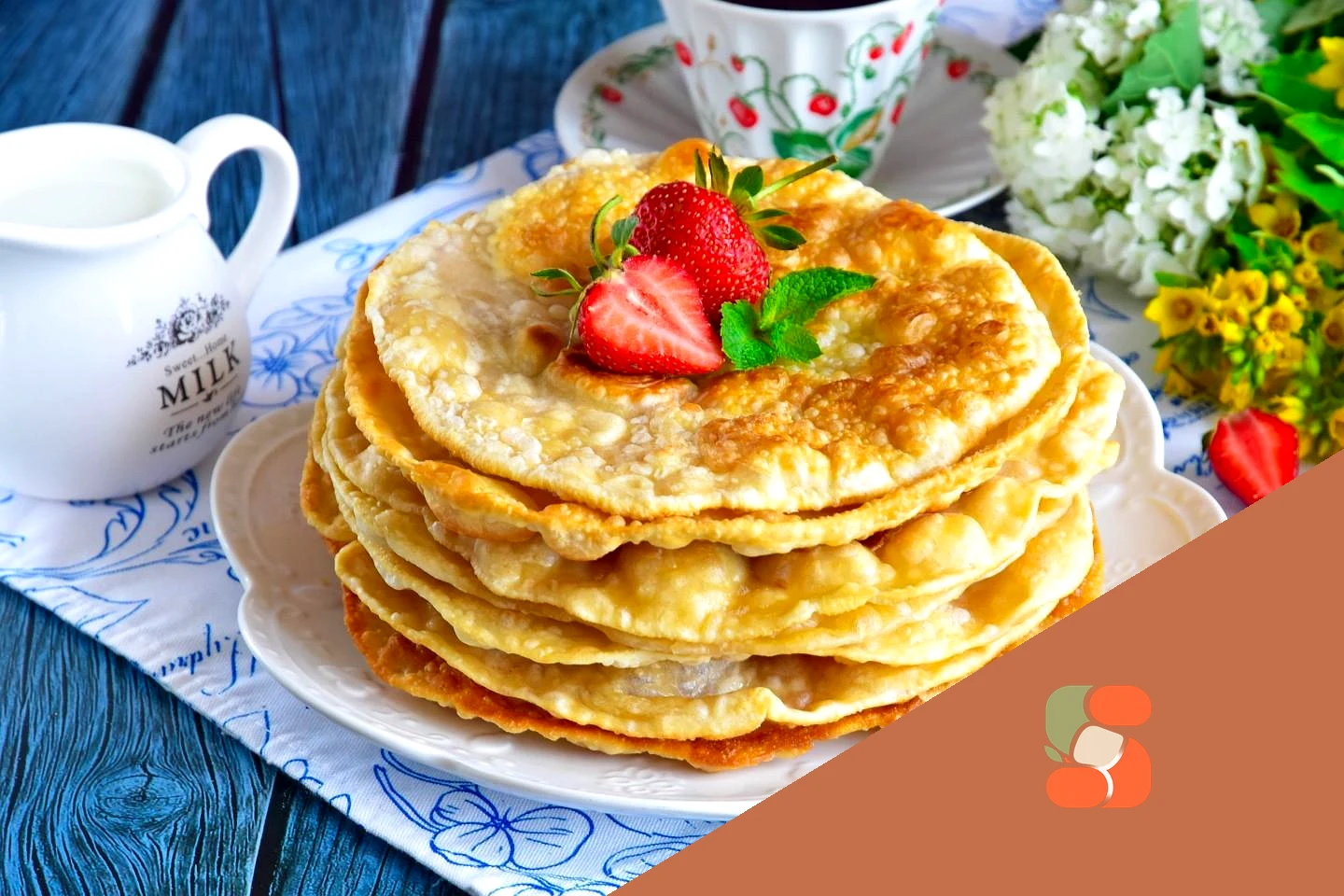 Коржики на воді з яйцем на сковороді