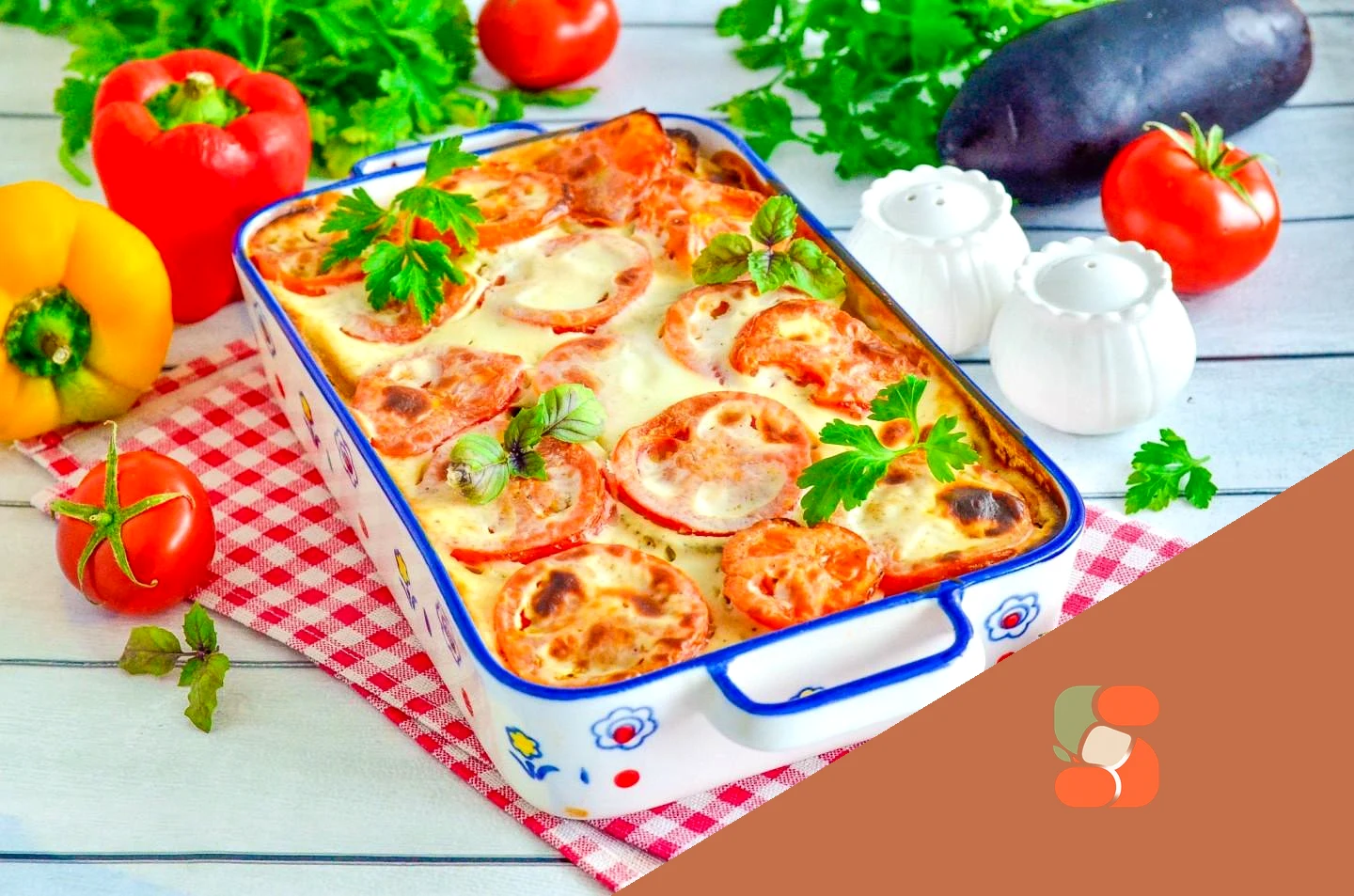Мусака з баклажанами та картоплею та фаршем у духовці