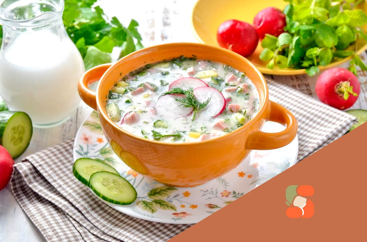 Окрошка на айрані з ковбасою