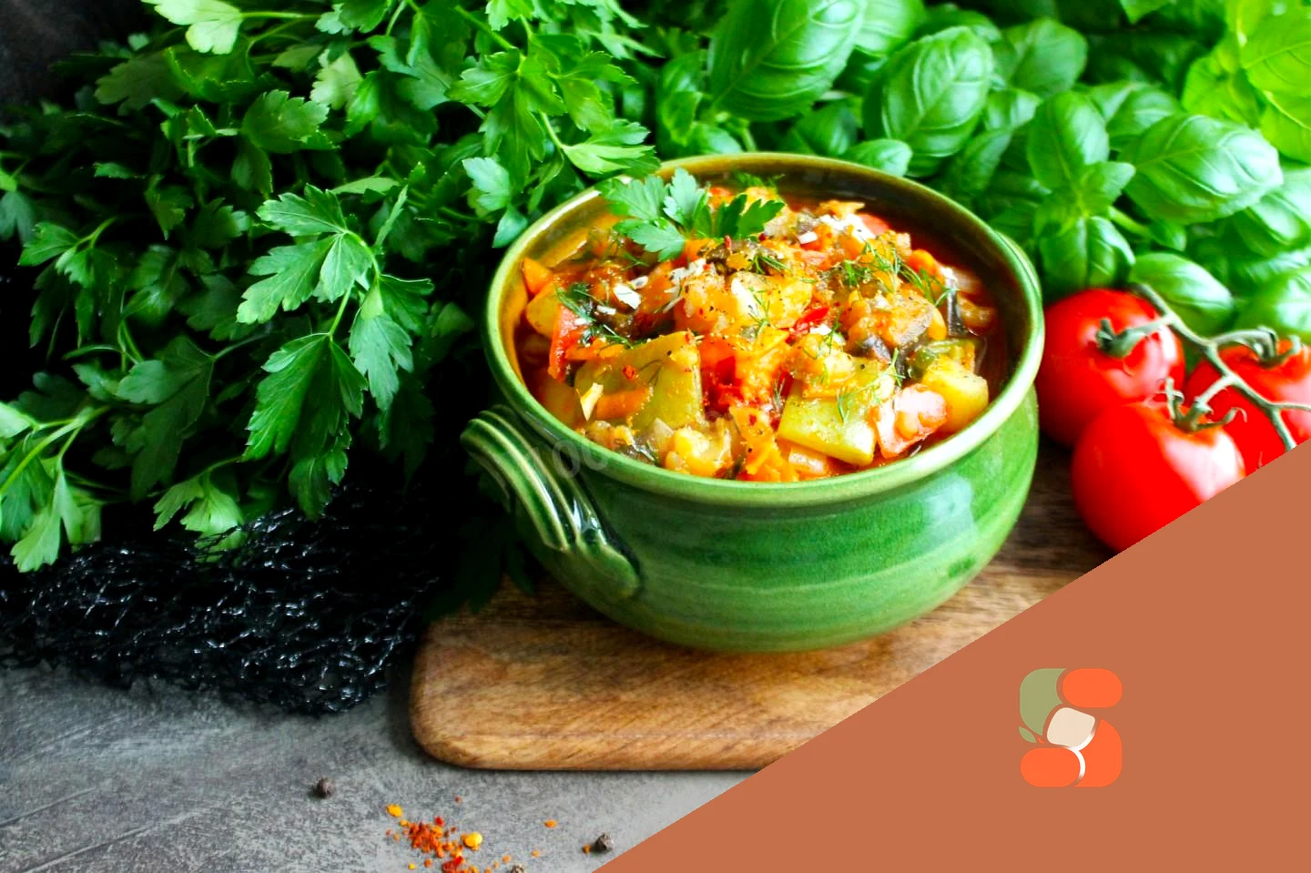 Овочеве рагу в каструлі