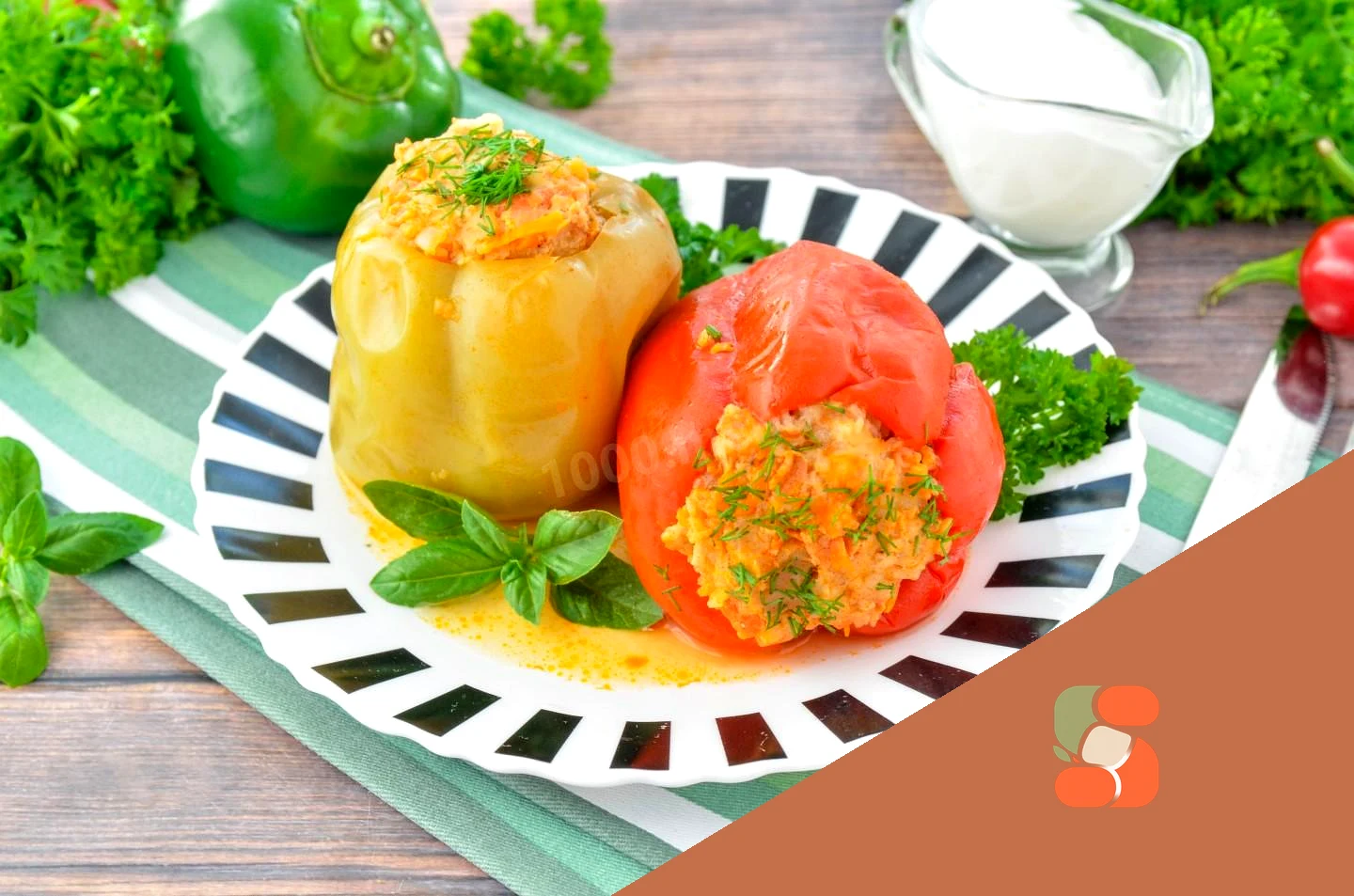 Перец фаршированный фаршем и рисом в мультиварке
