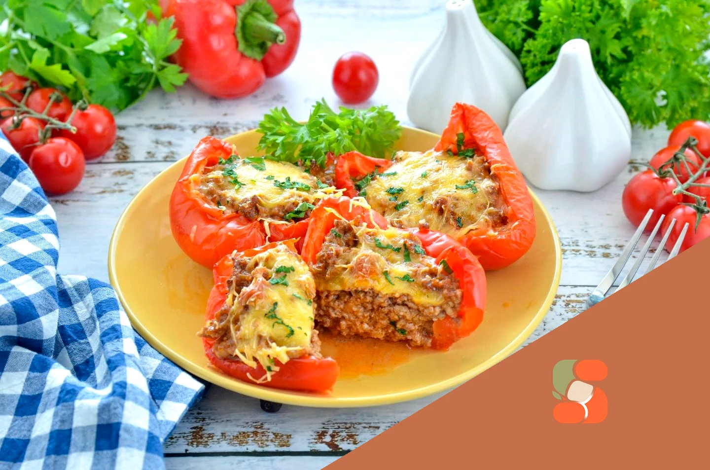 Перець з фаршем половинками у духовці