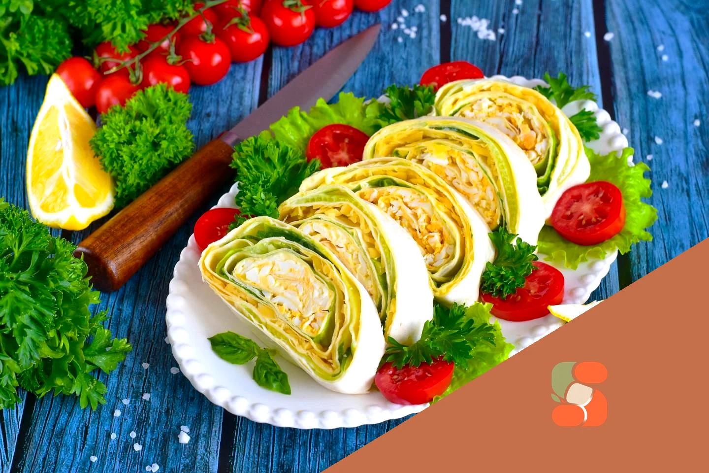 Рулет з лаваша з огірком та сиром