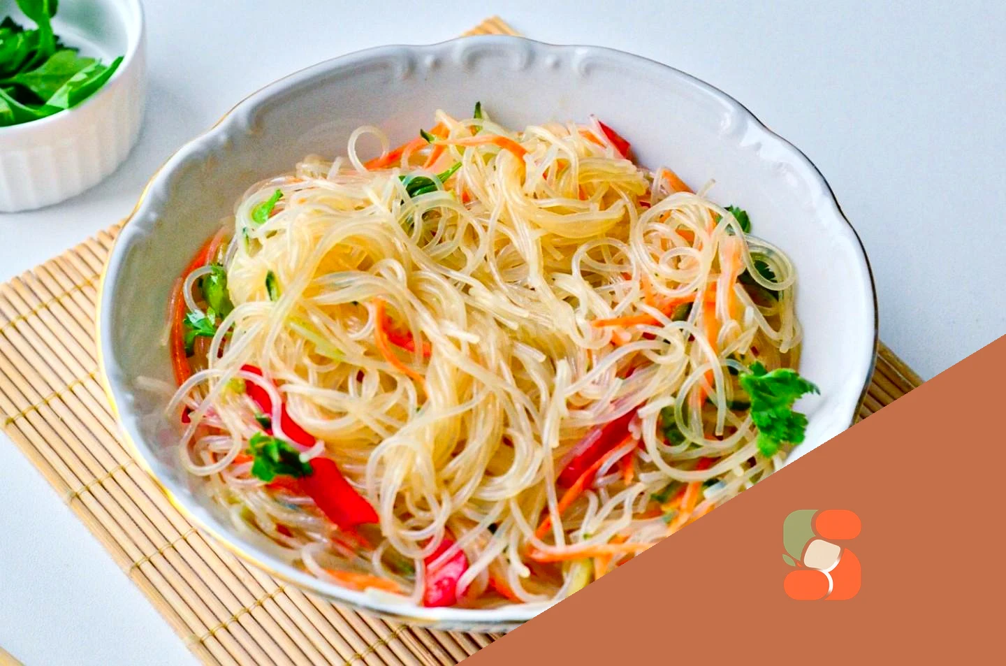 Салат Фунчоза с овощами по-корейски