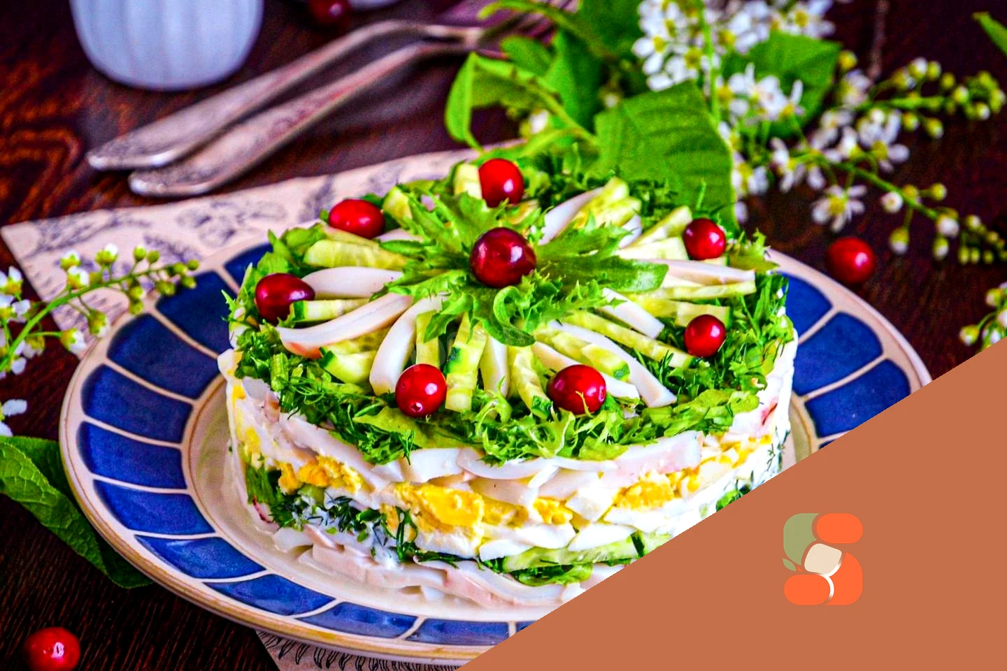 Салат із кальмаром огірками яйцями