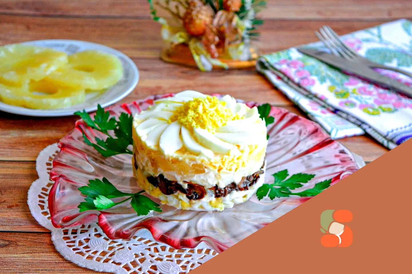 Салат с жареными грибами и сыром