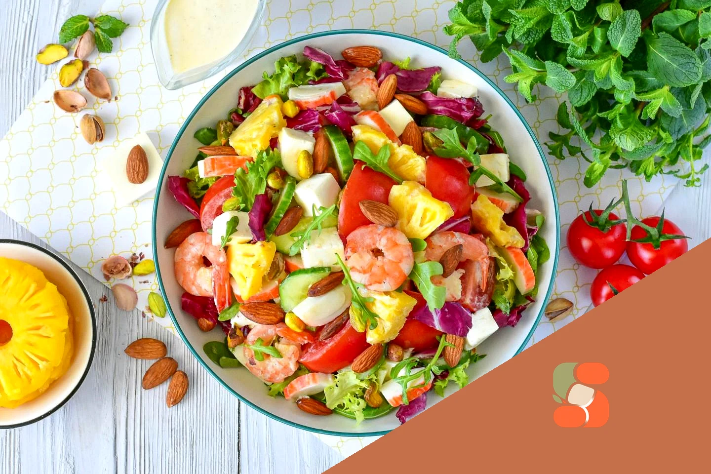 Салат зі смаженими креветками