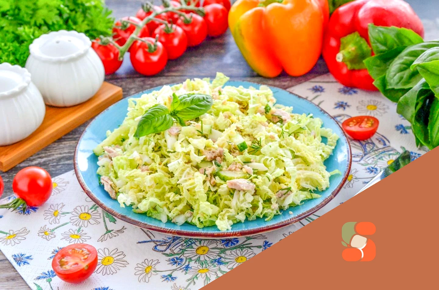 Салат тунець пекінська капуста яйця