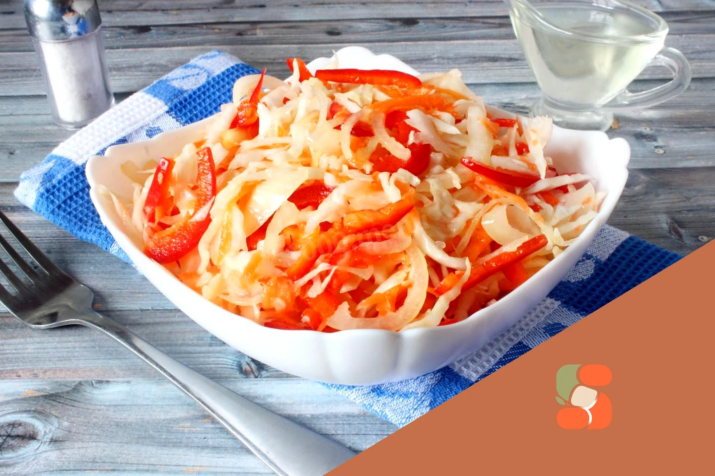 Салат из капусты с болгарским перцем морковью и уксусом