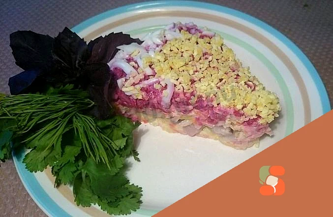 Сельдь под шубой с яблоком
