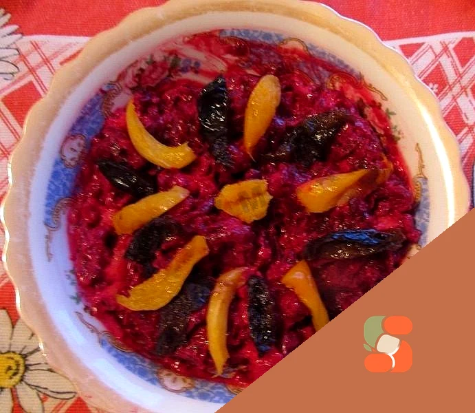Свекольный салат с курагой и черносливом