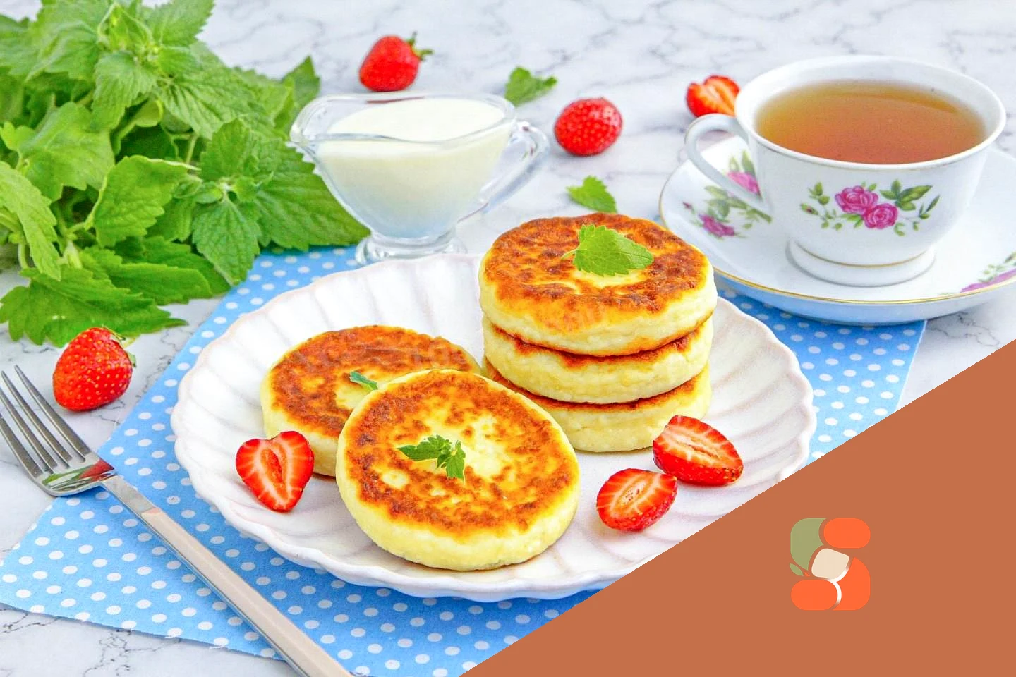 Сирники як у дитячому садку з молочним соусом