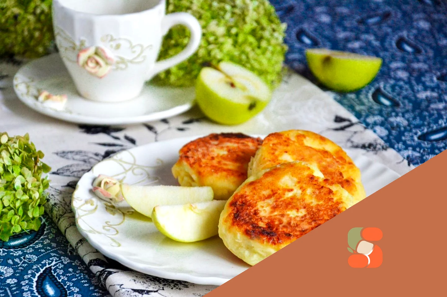 Сирники з яблуками