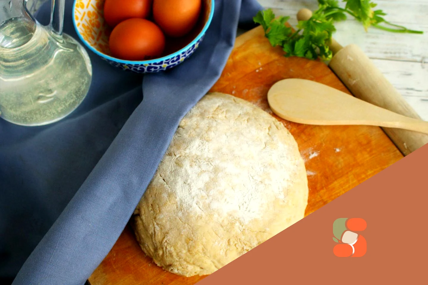 Тісто для пиріжків на кефірі на сковороді