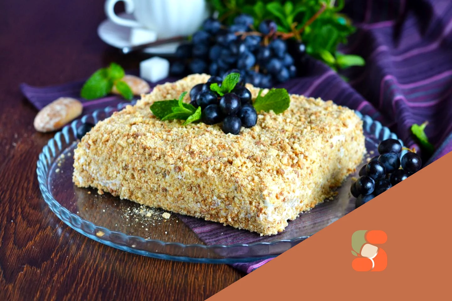 Торт з печива та сметани без випічки