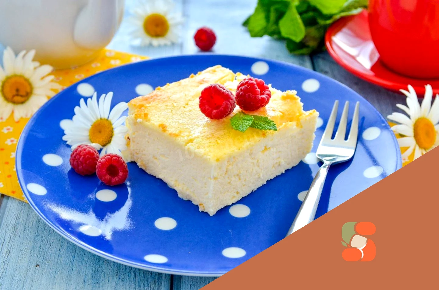 Творожная запеканка на муке и соде с изюмом и манкой