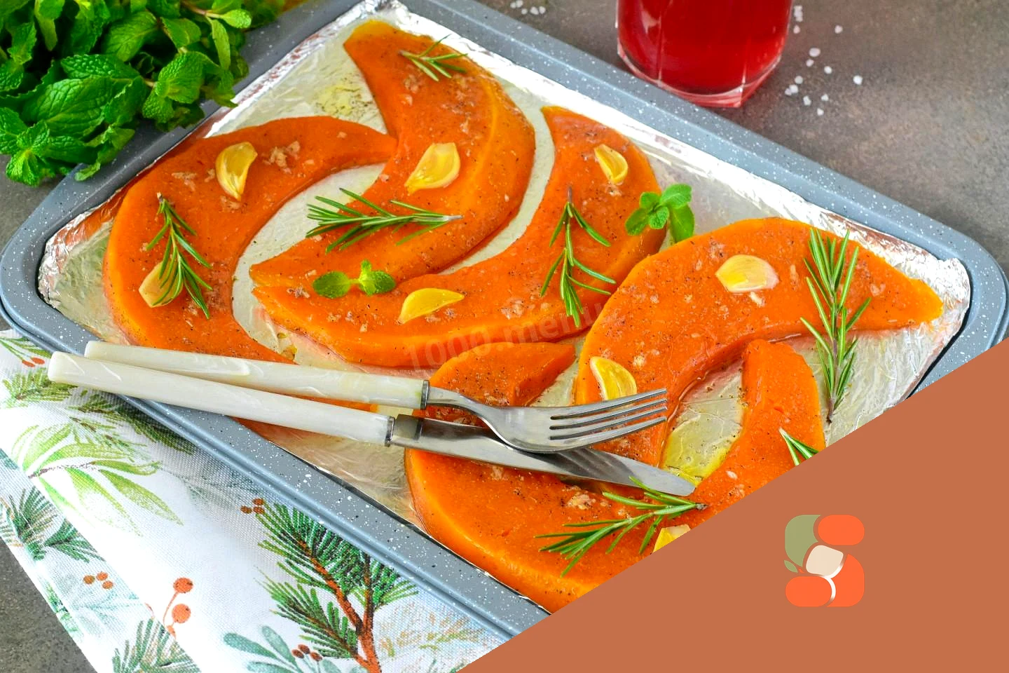 Тыква запеченная кусочками на противне в духовке