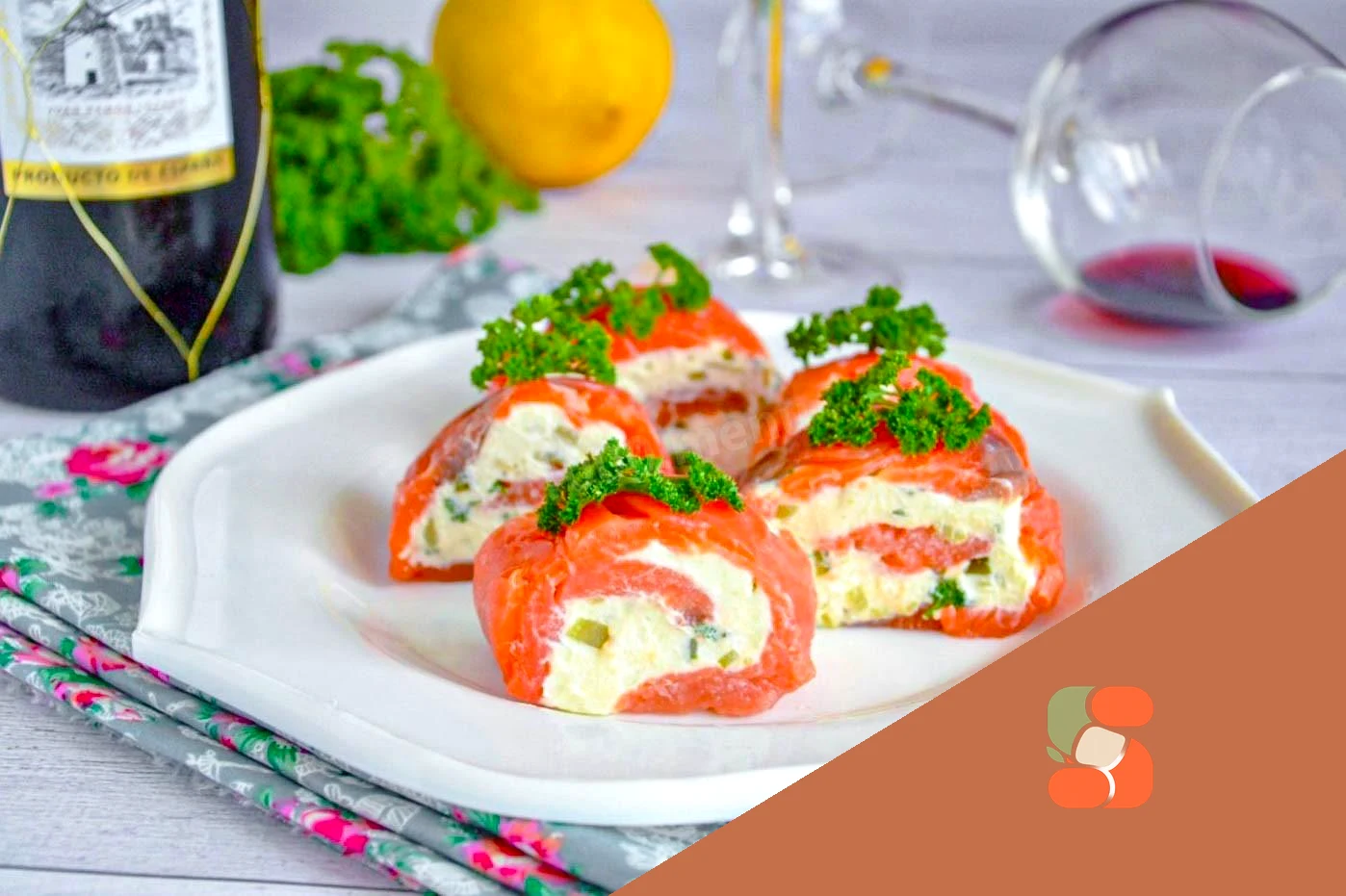 Закуска из красной рыбы и творожного сыра