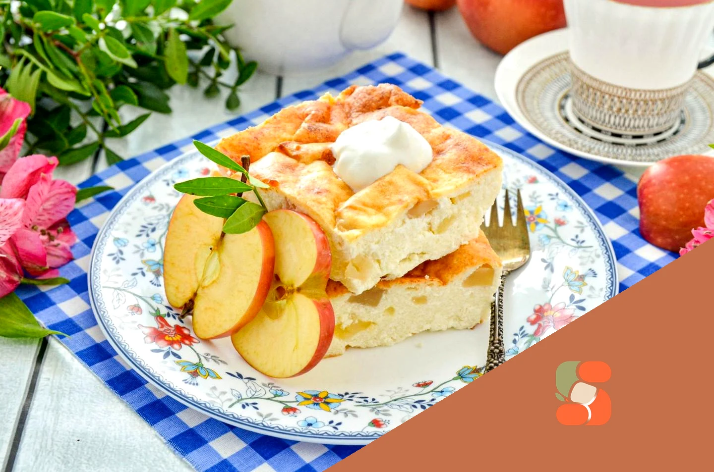 Запіканка з яблуками та манкою сирна у духовці