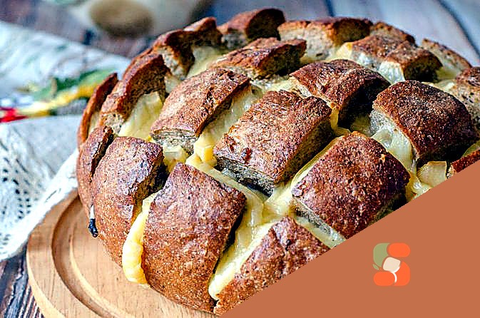 Мариновані різані огірки з цибулею