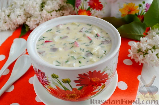 Окрошка зі свинячим серцем і цибулею шніт