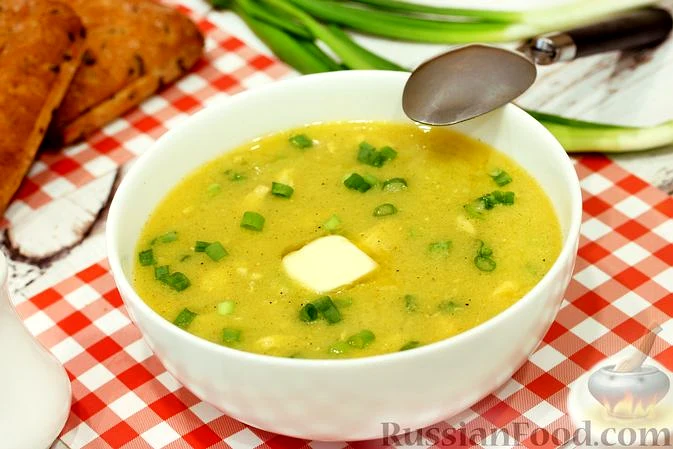 Манна каша на курячому бульйоні, з філе та зеленню