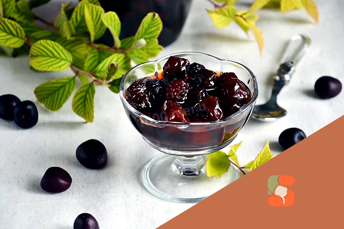 Варення з черешні з кісточкою на зиму. 2 способи