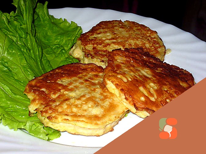 Вівсяна каша з болгарським перцем, бринзою та зеленню