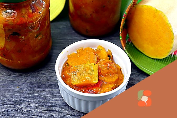 Хурма, фарширована вівсянкою, сухофруктами та горіхами (в духовці)