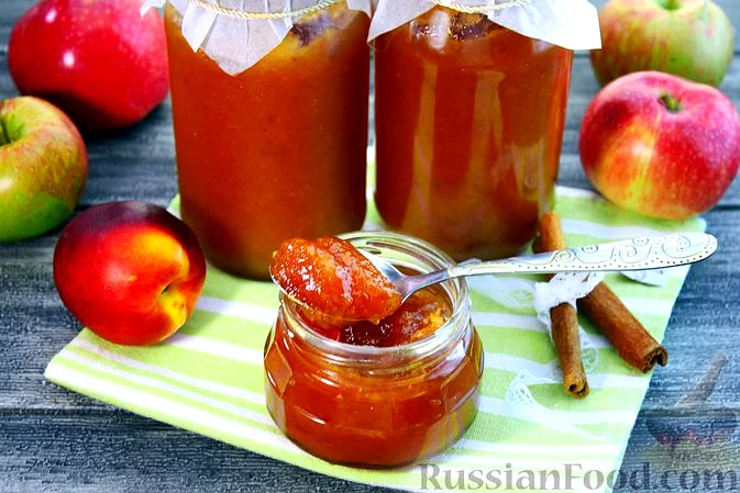 Джем з нектаринів та яблук з корицею (на зиму)