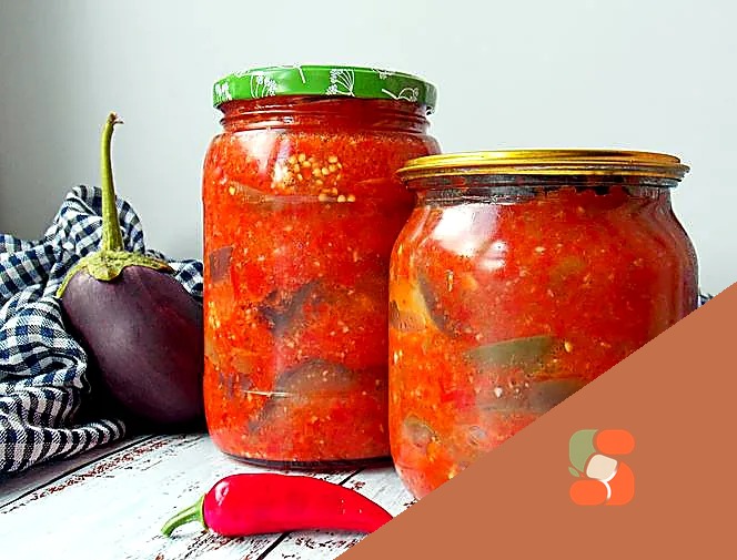 Гостра закуска з баклажанів на зиму