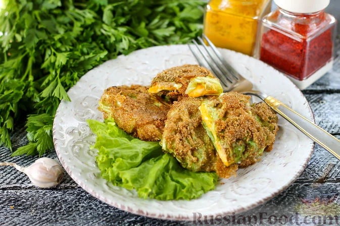 Конвертики з молодої капусти з сиром