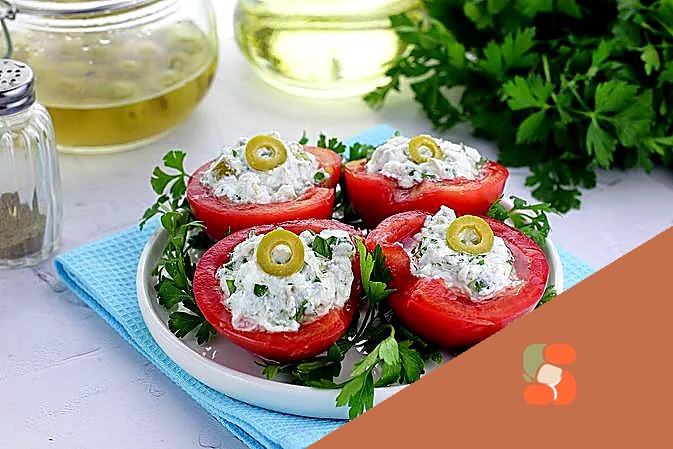 Помідори, фаршировані бринзою та оливками