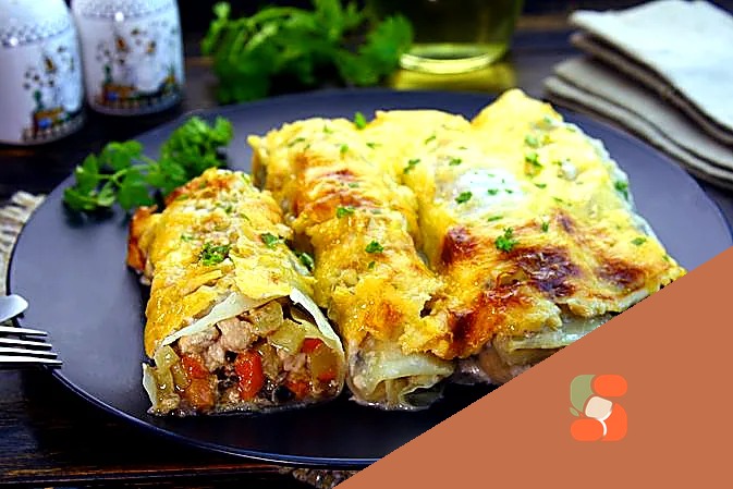 Голубці, запечені під соусом бешамель