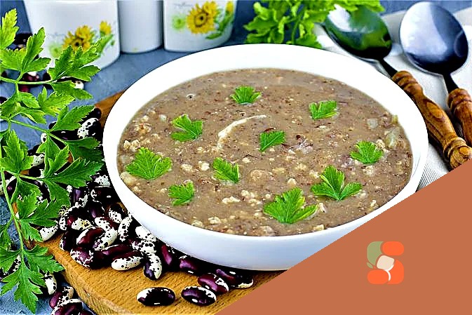 Квасоляний суп-пюре з курячим фаршем