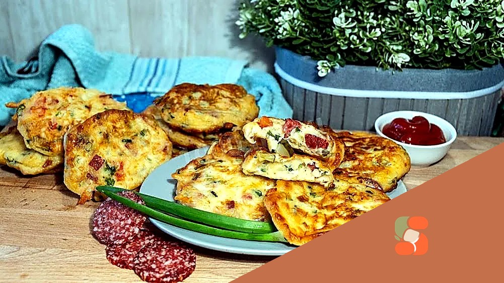 Швидка піца а-ля оладки на кефірі у сковороді