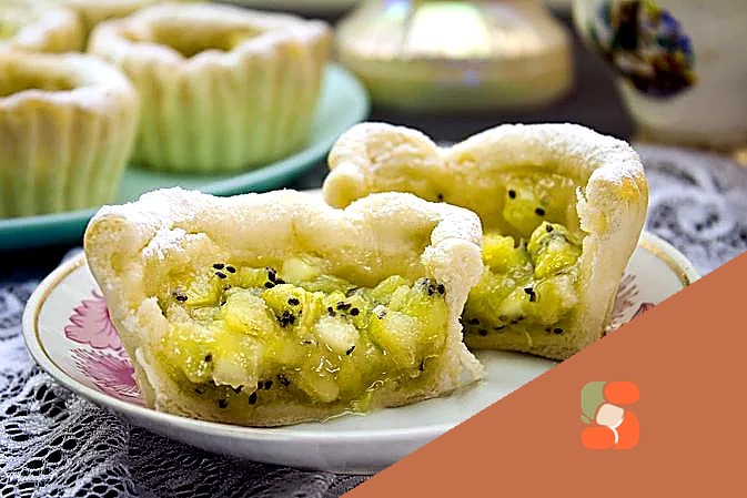 Пісні дріжджові кошики з ківі