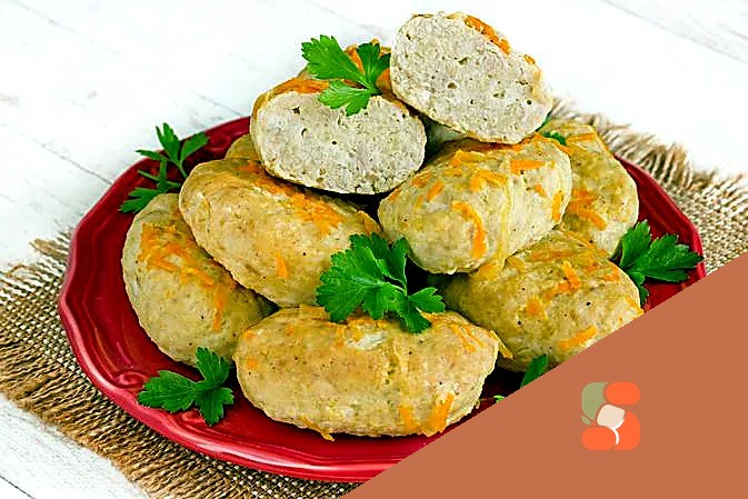 Котлети на пару в сковороді (з курячого та свинячого фаршу)