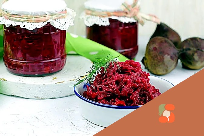 Салат з буряка, яблук, болгарського перцю та цибулі (на зиму)